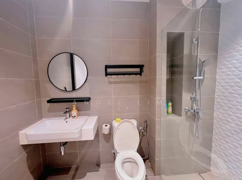 Servis Apartment untuk Disewa di Quill Residence - Angel Lim - Bathroom - PropertyGuru.com.my