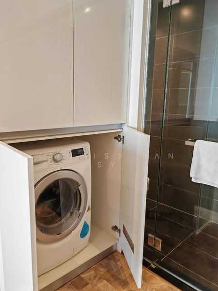 Servis Apartment untuk Disewa di Expressionz Professional Suites - Corliss Tan SY - Bathroom - PropertyGuru.com.my