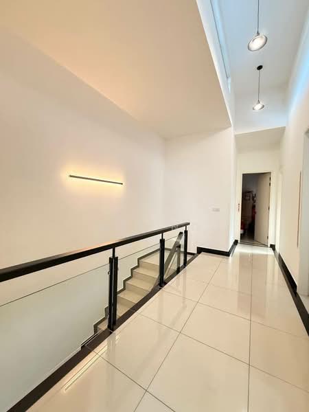 Cluster House for Sale in Setia Tropika (Johor Bahru) - Bee Ng - Corridor - PropertyGuru.com.my