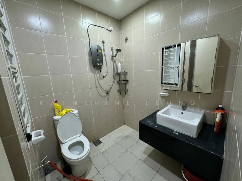 Rumah Teres 2 Tingkat untuk Disewa di Rawang (Selangor) - Katherine Leong - Bathroom - PropertyGuru.com.my