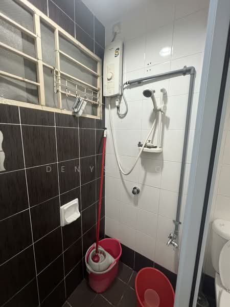 Kondominium untuk Disewa di Paramount View - Denyse Low - Bathroom - PropertyGuru.com.my