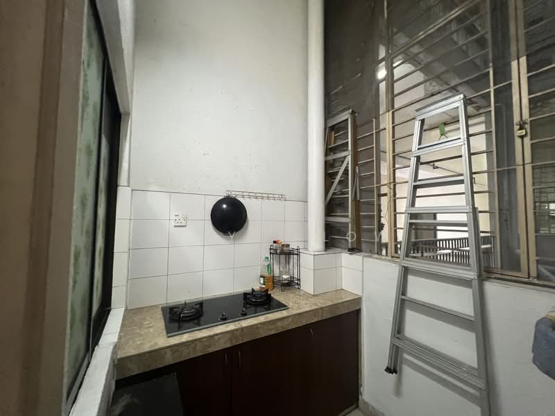 Kondominium untuk Disewa di Paramount View - Denyse Low - Kitchen - PropertyGuru.com.my