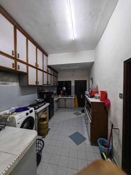 Rumah Teres 2 Tingkat untuk Dijual di Taman Century (Johor Bahru) - Jeff Lee - Kitchen - PropertyGuru.com.my