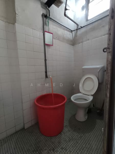 Rumah Flat untuk Disewa di Seksyen 1 Wangsa Maju Flat - Ahmed JL - Bathroom - PropertyGuru.com.my