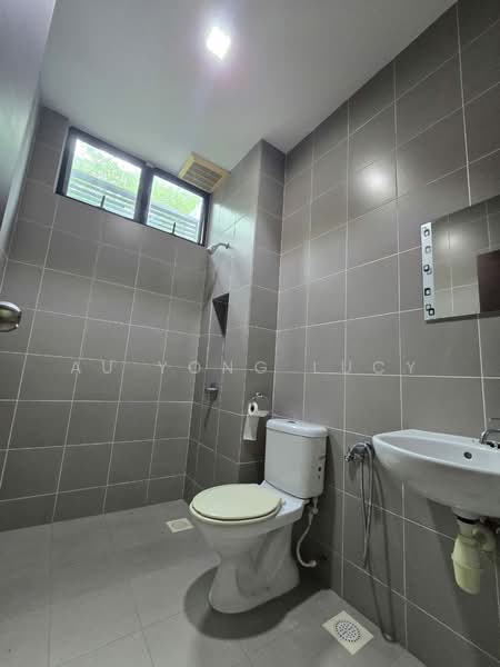 Cluster House for Rent in Senibong (Permas Jaya) - Au Yong Lucy - Bathroom - PropertyGuru.com.my
