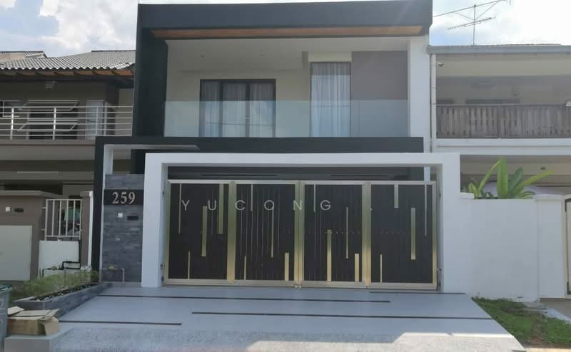 2-storey Terraced House for Sale in Taman Putri Kulai (Kulai) - Yucong . - Exterior - PropertyGuru.com.my