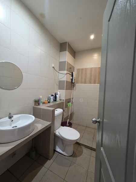 2-storey Terraced House for Sale in Taman Putri Kulai (Kulai) - Yucong . - Bathroom - PropertyGuru.com.my