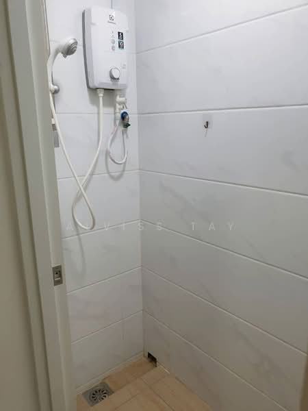 Service Residence for Rent at Country Garden Central Park - Alviss Tay - Bathroom - PropertyGuru.com.my