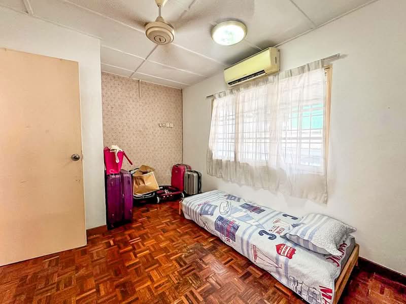 Rumah Teres untuk Dijual di Bandar Kinrara Seksyen 1 (Bandar Kinrara) - Ashraf Azwan - Bedroom - PropertyGuru.com.my