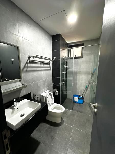 Kediaman Servis untuk Disewa di Sunway Velocity TWO - Tabber Tan - Bathroom - PropertyGuru.com.my