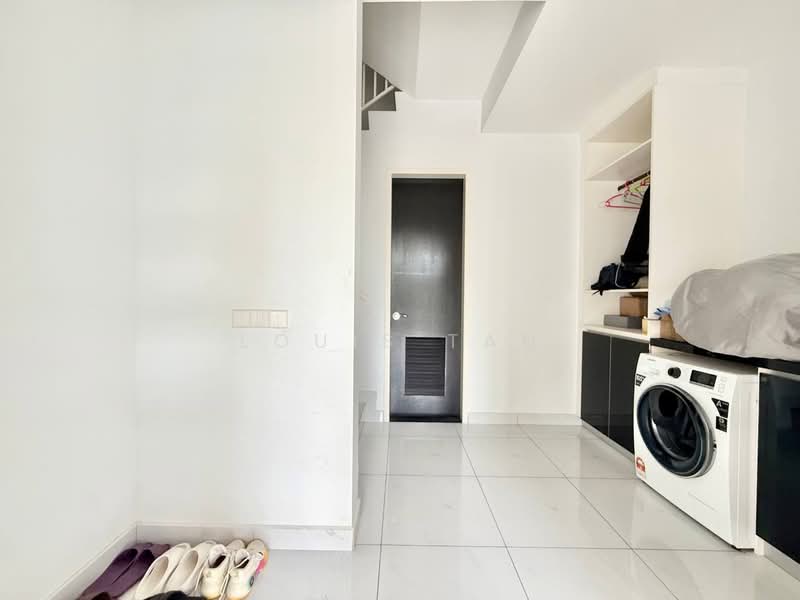 Rumah Teres 2.5 Tingkat untuk Dijual di Iskandar Puteri (Nusajaya) (Johor) - Louis Tan - Entrance - PropertyGuru.com.my