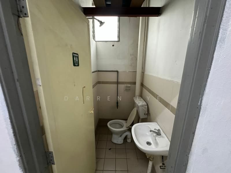 Pejabat untuk Disewa di Taman Angsana (Sungai Petani) - Darren Lye - Bathroom - PropertyGuru.com.my