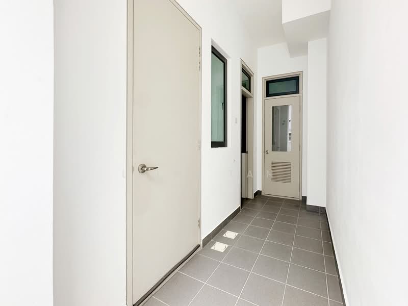 Semi-Detached House for Sale in Bandar Rimbayu (Telok Panglima Garang) - Leena Tan - Entrance - PropertyGuru.com.my