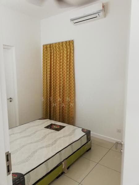 Service Residence for Sale at Skypod Residence - Stanley Hang - Bedroom - PropertyGuru.com.my