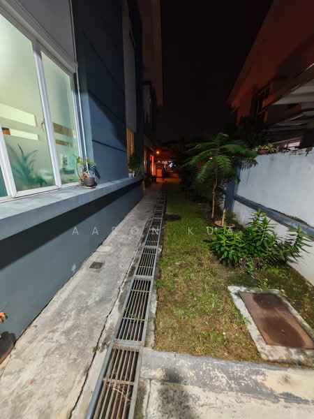 Semi-Detached House for Sale in Seri Kembangan (Selangor) - Aaron Kua - Exterior - PropertyGuru.com.my