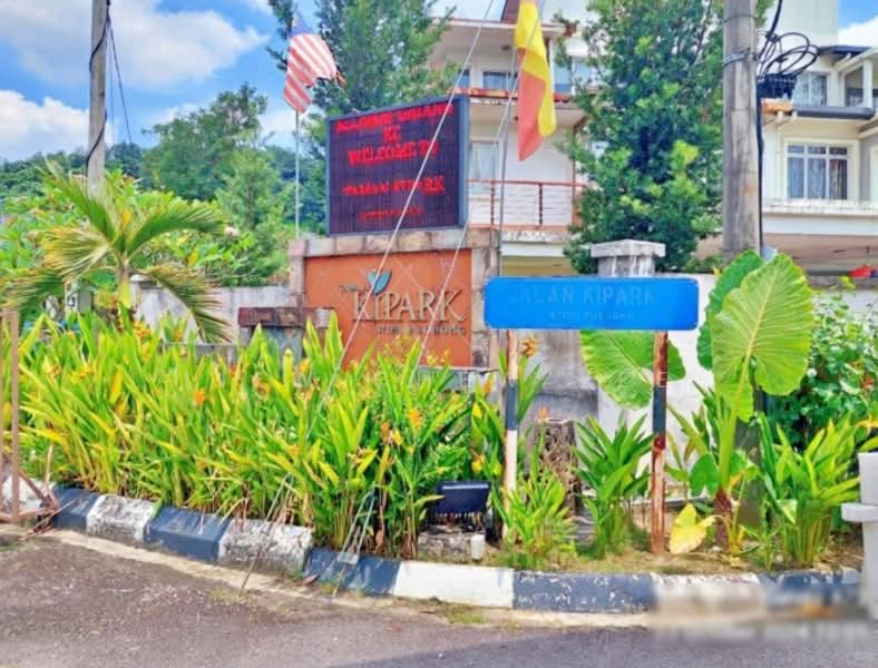 Rumah Berkembar untuk Dijual di Puchong (Selangor) - Liew Chew Yee - Exterior - PropertyGuru.com.my