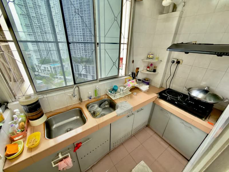 Kondominium untuk Dijual di Sri Lata @ Desa Petaling - Danial Mohd Zaki - Kitchen - PropertyGuru.com.my