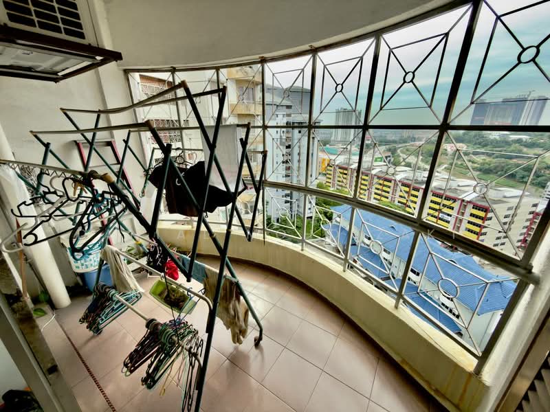 Kondominium untuk Dijual di Sri Lata @ Desa Petaling - Danial Mohd Zaki - Balcony - PropertyGuru.com.my