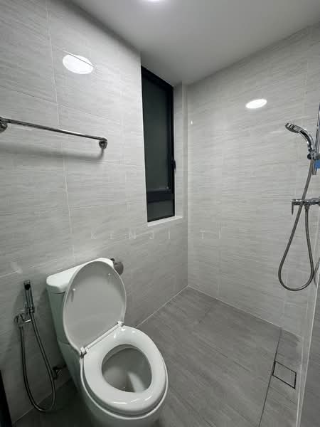 Servis Apartment untuk Disewa di Baron Residence @ Lake City - Kenji Ti - Bathroom - PropertyGuru.com.my