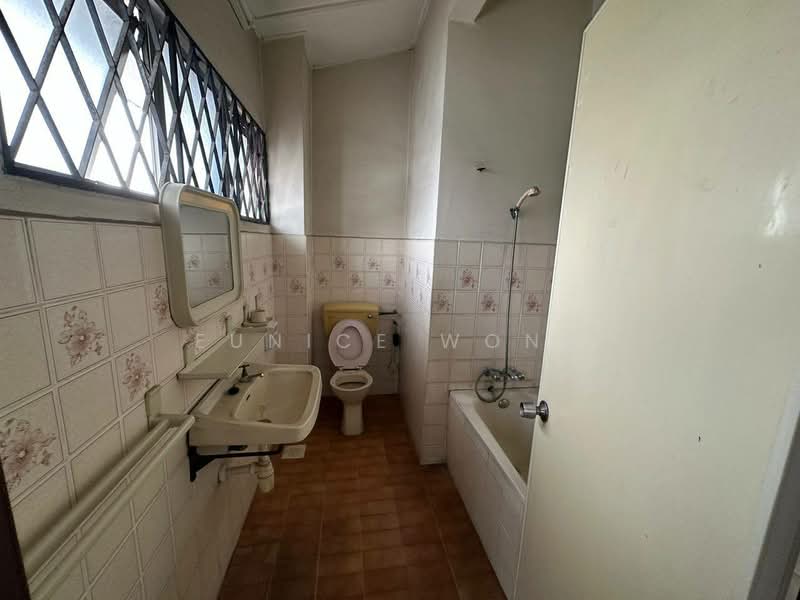 2-storey Terraced House for Sale in Sri Petaling (Kuala Lumpur) - Eunice Wong - Bathroom - PropertyGuru.com.my