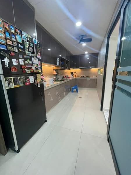 Rumah Berkembar untuk Dijual di Klang (Selangor) - Hasliza Hassan - Kitchen - PropertyGuru.com.my