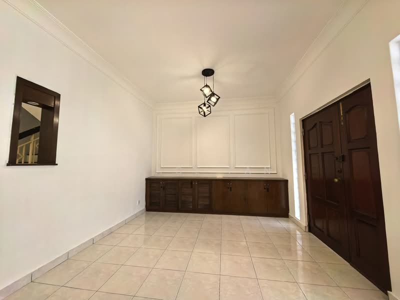 2-storey Terraced House for Sale in Mutiara Damansara (Selangor) - Grace Tan - Entrance - PropertyGuru.com.my