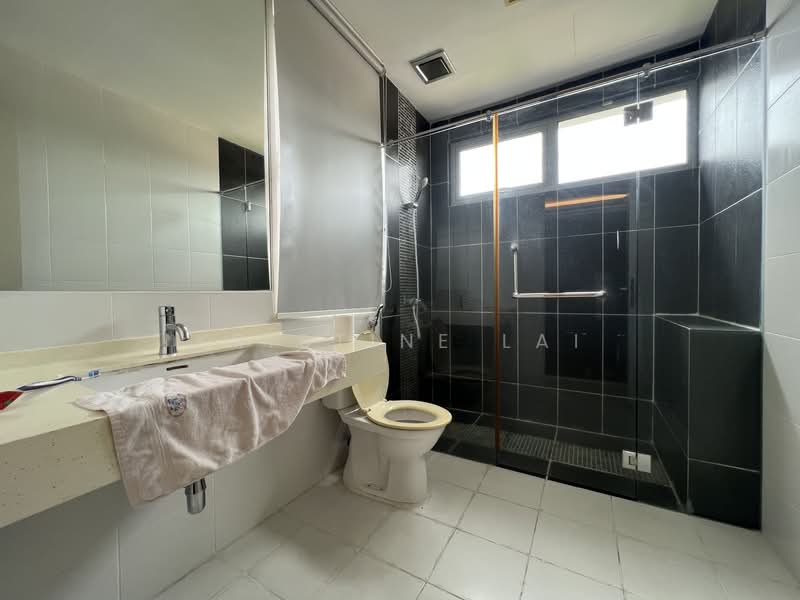 Rumah Berkembar untuk Dijual di Bandar Mahkota Cheras (Cheras) - Kristine Lai - Bathroom - PropertyGuru.com.my