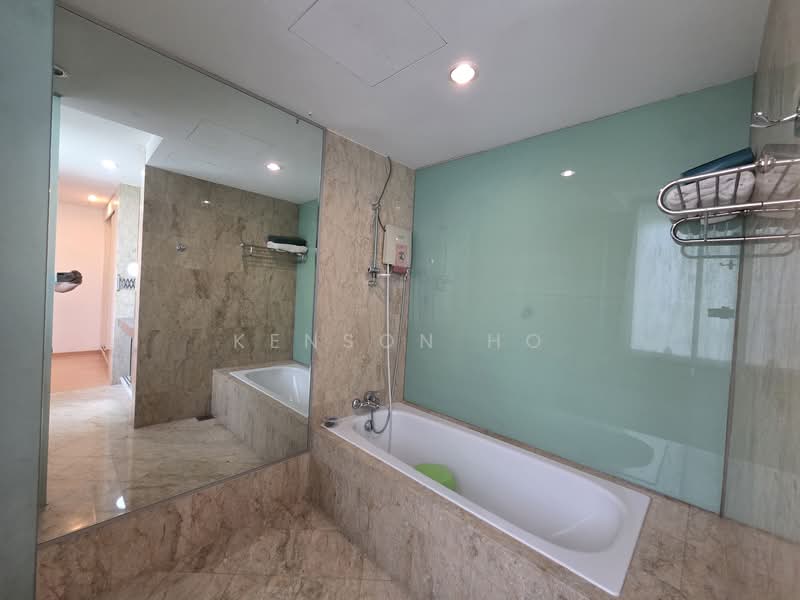 Kondominium untuk Dijual di Wickham Manor - Kenson Ho - Bathroom - PropertyGuru.com.my