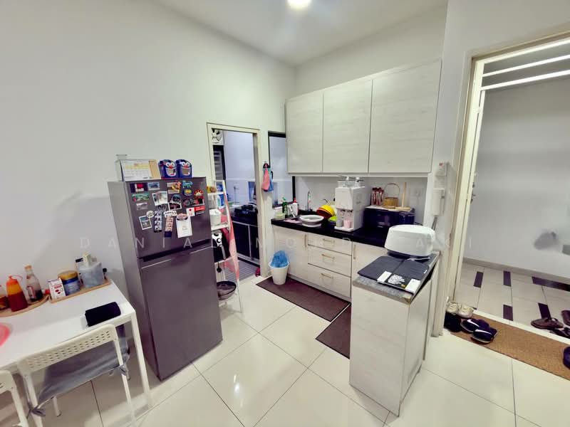 Servis Apartment untuk Dijual di Seasons Garden Residences - Danial Mohd Zaki - Kitchen - PropertyGuru.com.my