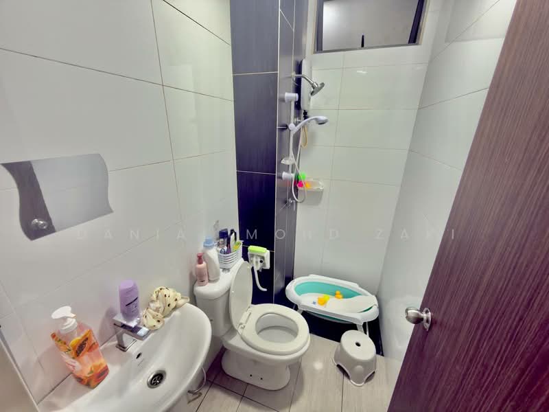 Servis Apartment untuk Dijual di Seasons Garden Residences - Danial Mohd Zaki - Bathroom - PropertyGuru.com.my