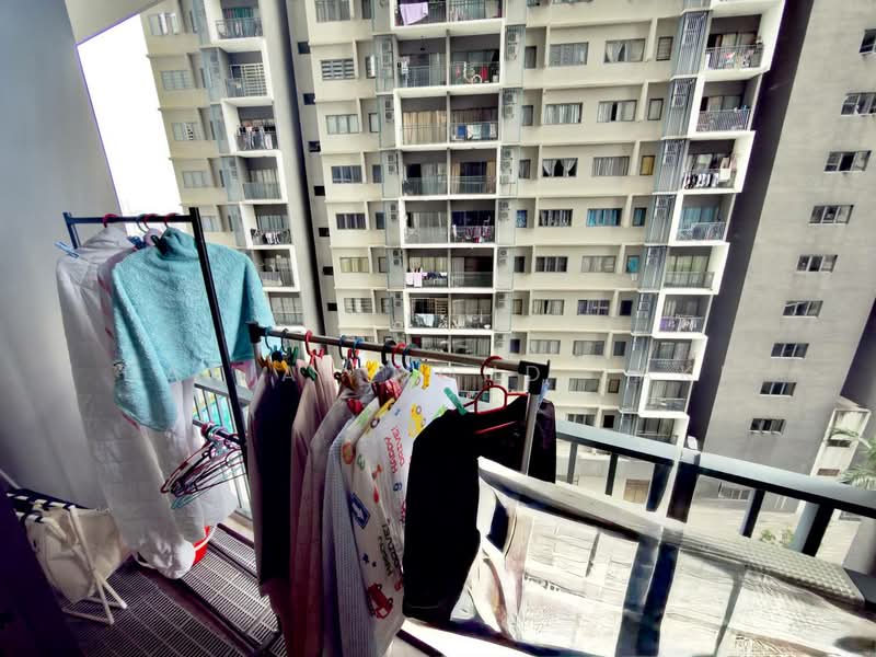 Servis Apartment untuk Dijual di Seasons Garden Residences - Danial Mohd Zaki - Balcony - PropertyGuru.com.my