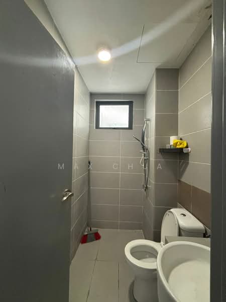 Servis Apartment untuk Disewa di Amerin Residence - Max Chua - Bathroom - PropertyGuru.com.my