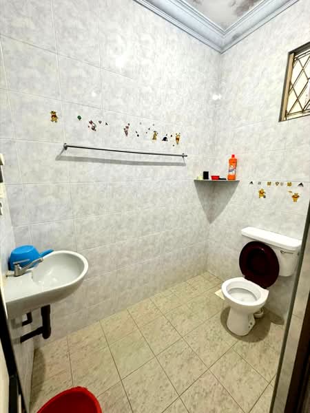 2-storey Terraced House for Sale in Taman Pelangi (Johor Bahru) - Calvin Lee - Bathroom - PropertyGuru.com.my