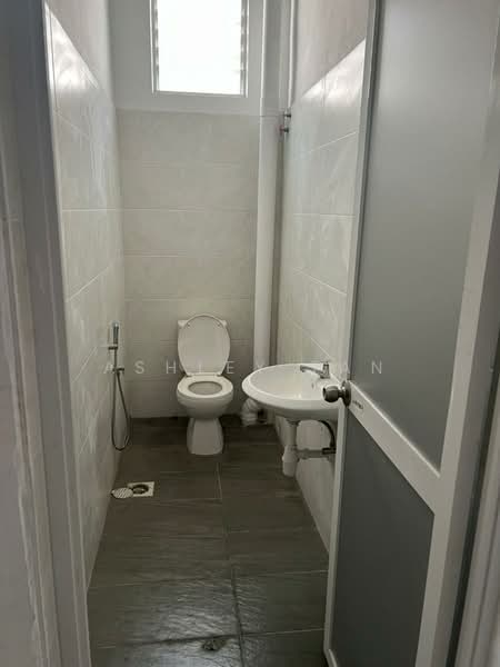 Kilang untuk Disewa di Batu Kawan (Penang) - Ashley Tan - Bathroom - PropertyGuru.com.my