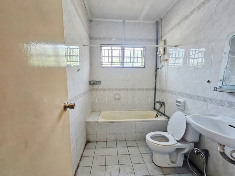 2-storey Terraced House for Sale in Kota Kemuning (Shah Alam) - Nobeille Chung - Bathroom - PropertyGuru.com.my