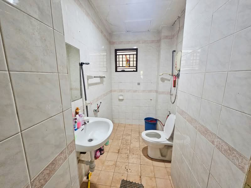 2-storey Terraced House for Sale in Kota Kemuning (Shah Alam) - Nobeille Chung - Bathroom - PropertyGuru.com.my