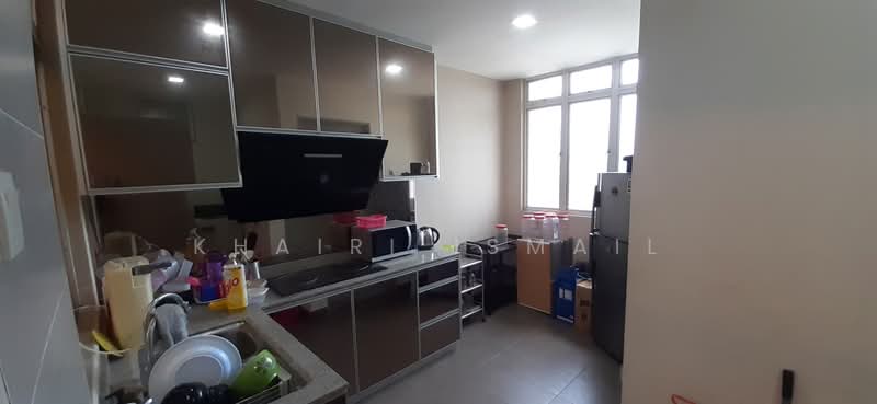 Apartment for Sale at East Bay (Seri Bayan) - Khairi Ismail - Kitchen - PropertyGuru.com.my
