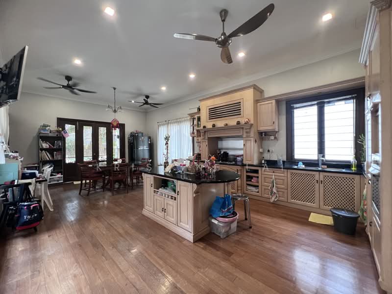 Bungalow for Sale in Bukit Gita Bayu (Seri Kembangan) - Kristine Lai - Kitchen - PropertyGuru.com.my