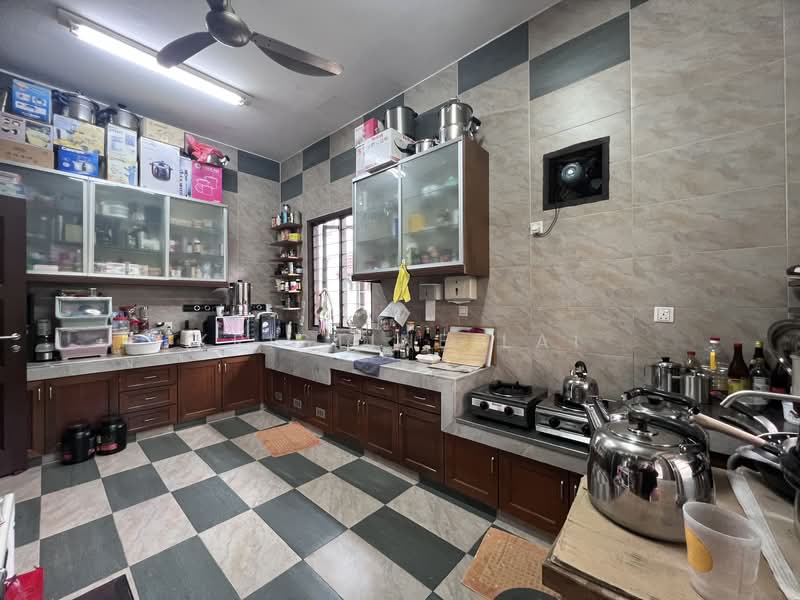 Bungalow for Sale in Bukit Gita Bayu (Seri Kembangan) - Kristine Lai - Kitchen - PropertyGuru.com.my