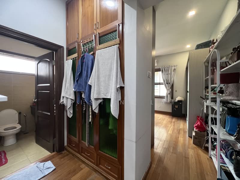 Bungalow for Sale in Bukit Gita Bayu (Seri Kembangan) - Kristine Lai - Bathroom - PropertyGuru.com.my