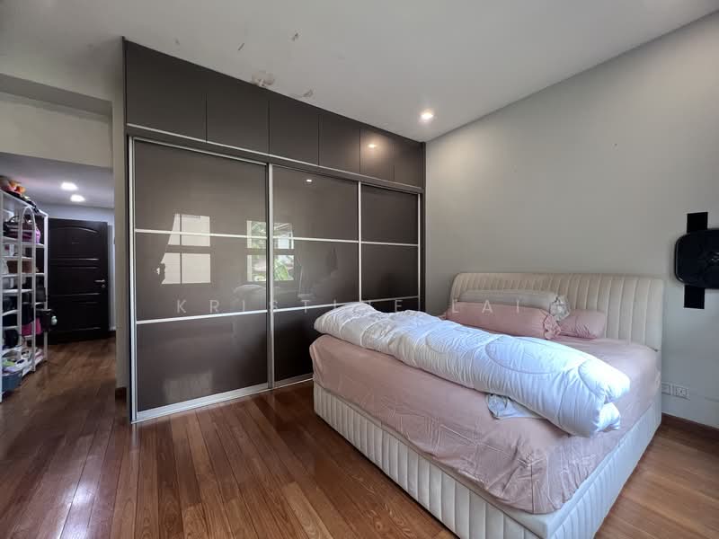 Bungalow for Sale in Bukit Gita Bayu (Seri Kembangan) - Kristine Lai - Bedroom - PropertyGuru.com.my