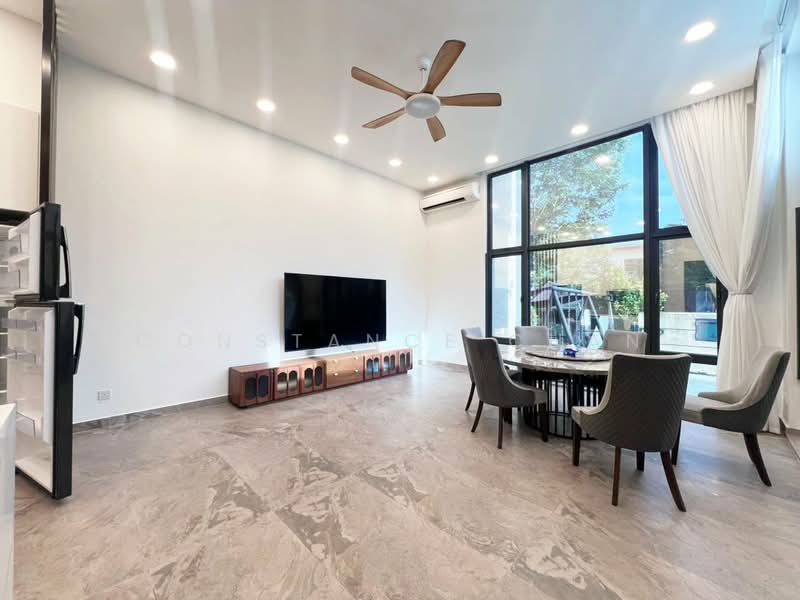Cluster House for Sale in Forest City (Gelang Patah) - Constance Chan - Living Room - PropertyGuru.com.my