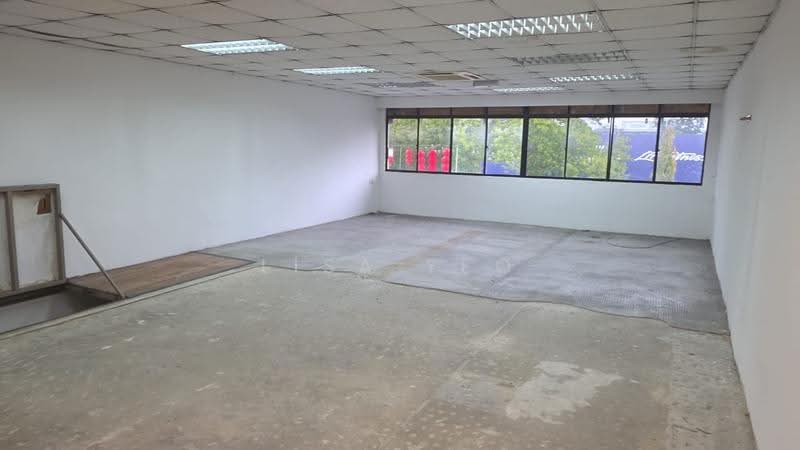 Shop / Office untuk Disewa di Taman Ungku Tun Aminah (Skudai) - Lisa Yeo - Interior - PropertyGuru.com.my
