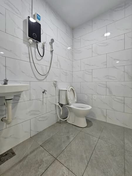 Rumah Teres 2 Tingkat untuk Dijual di Taman Desa Jaya (Johor Bahru) - Adeline Soh - Bathroom - PropertyGuru.com.my