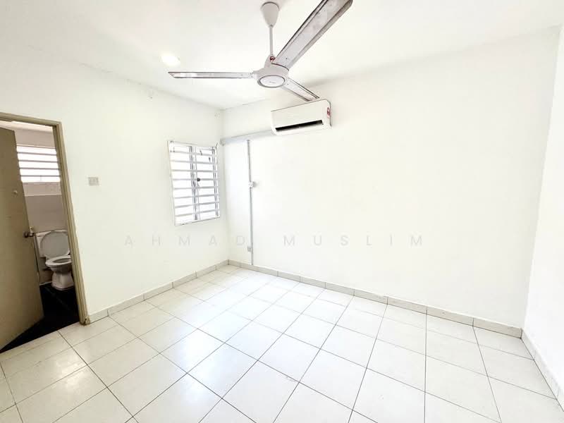 2-storey Terraced House for Sale in Alam Suria (Puncak Alam) - Ahmad Muslim - PropertyGuru.com.my