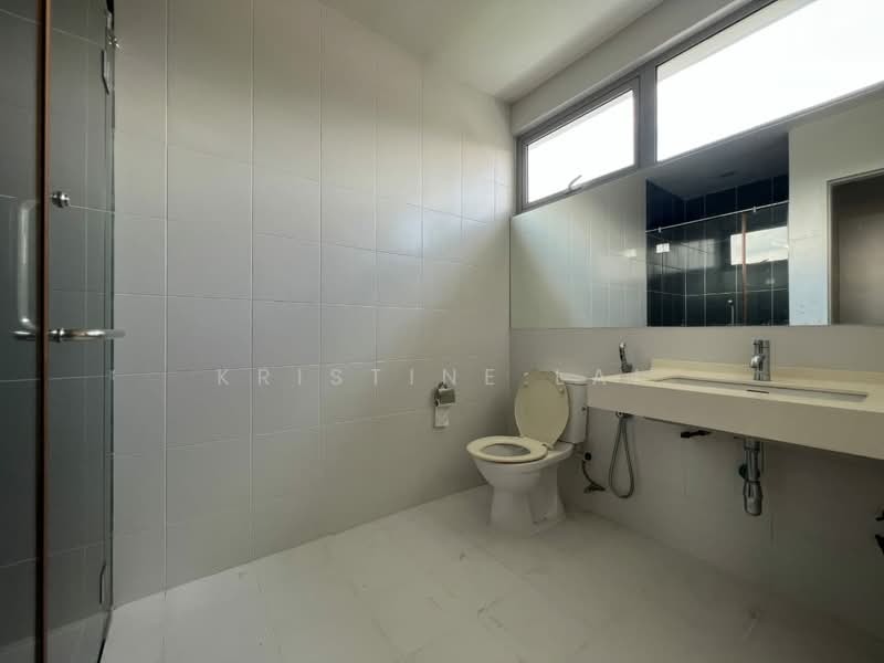 Rumah Berkembar untuk Dijual di Bandar Mahkota Cheras (Cheras) - Kristine Lai - Bathroom - PropertyGuru.com.my