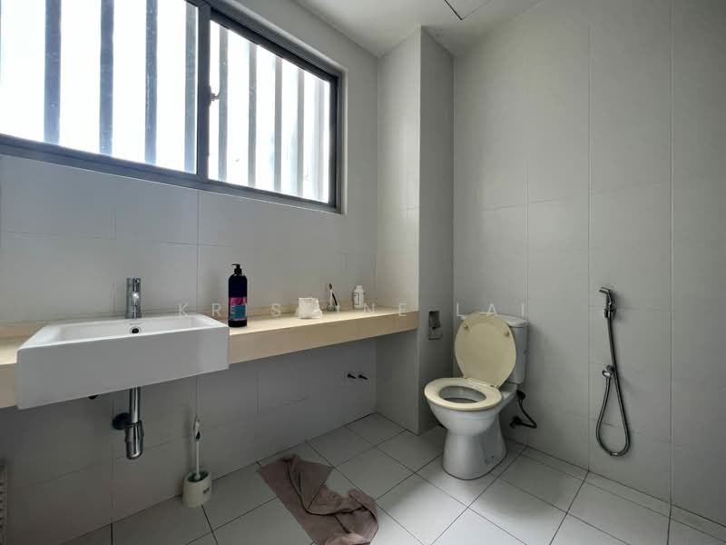 Rumah Berkembar untuk Dijual di Bandar Mahkota Cheras (Cheras) - Kristine Lai - Bathroom - PropertyGuru.com.my