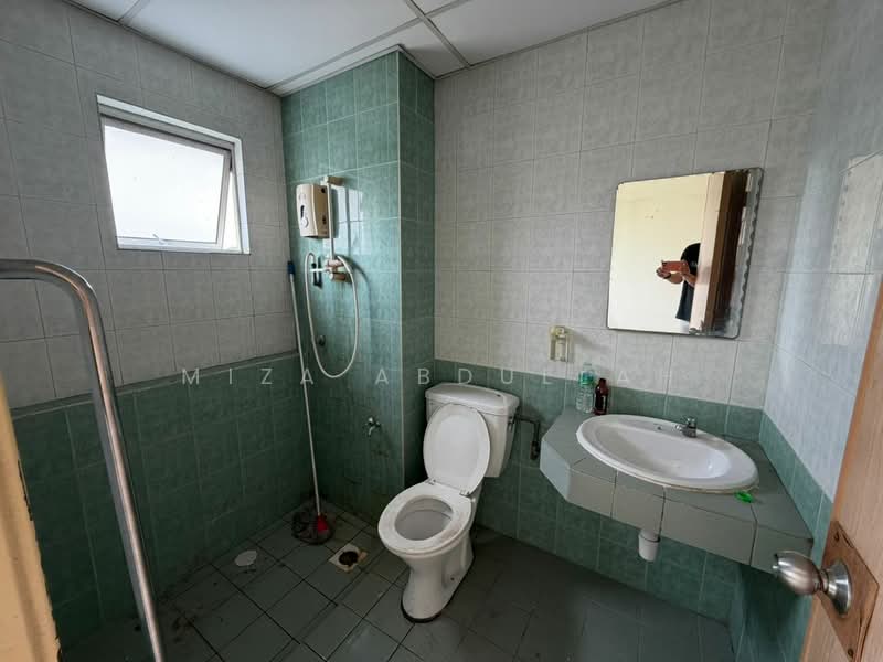 Condominium for Sale at Desaria Villa - Miza Abdullah - Bathroom - PropertyGuru.com.my