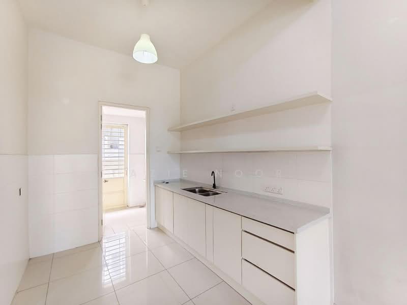 2-storey Terraced House for Sale in Kajang (Selangor) - Fazie Noor - Kitchen - PropertyGuru.com.my