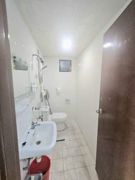 Kondominium untuk Dijual di Casa Tebrau @ Seri Palma - Jessica Boey - Bathroom - PropertyGuru.com.my